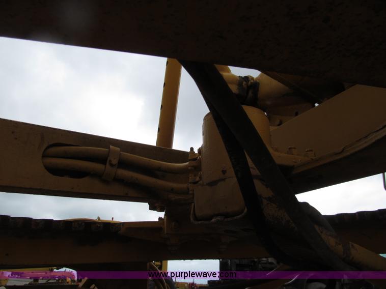 image for item D7375 1971 Caterpillar 120 motor grader