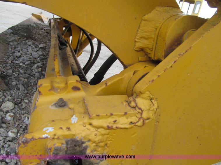 image for item D7375 1971 Caterpillar 120 motor grader