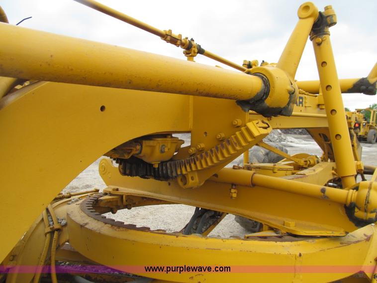 image for item D7375 1971 Caterpillar 120 motor grader