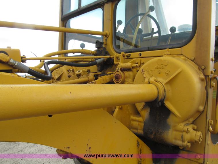 image for item D7375 1971 Caterpillar 120 motor grader