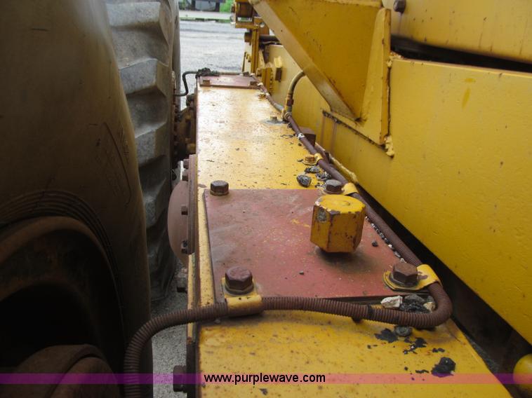 image for item D7375 1971 Caterpillar 120 motor grader