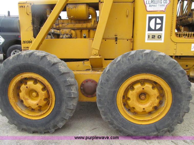 image for item D7375 1971 Caterpillar 120 motor grader
