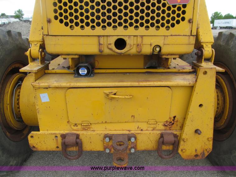 image for item D7375 1971 Caterpillar 120 motor grader
