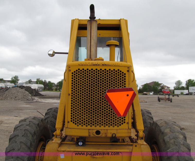 image for item D7375 1971 Caterpillar 120 motor grader