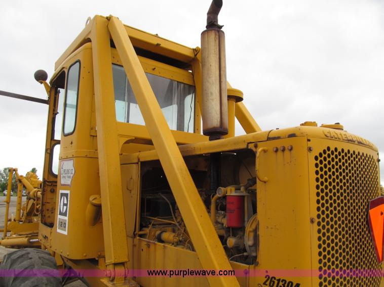 image for item D7375 1971 Caterpillar 120 motor grader