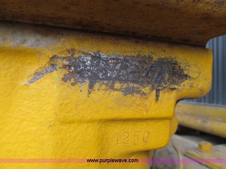 image for item D7375 1971 Caterpillar 120 motor grader