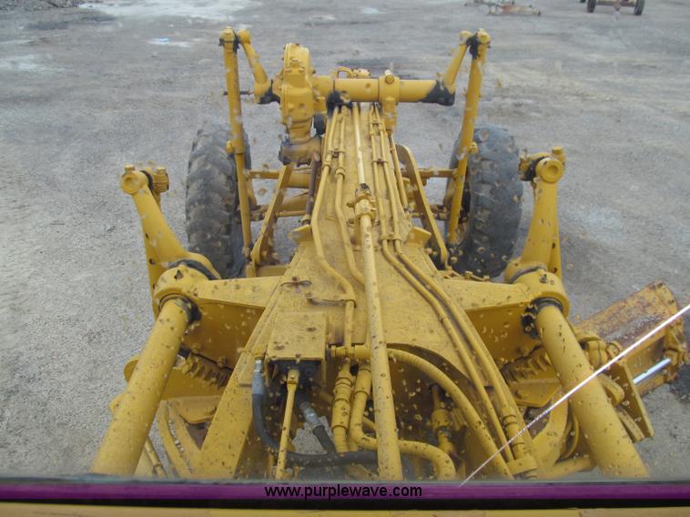 image for item D7375 1971 Caterpillar 120 motor grader