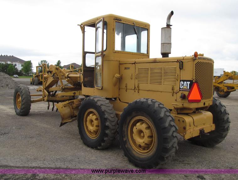 image for item D7376 1962 Caterpillar 12E motor grader