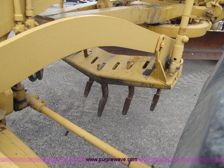 image for item D7376 1962 Caterpillar 12E motor grader