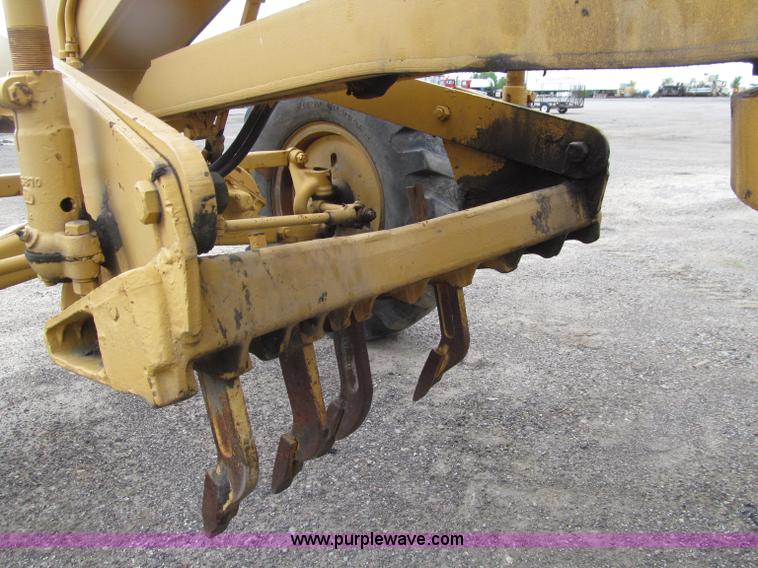 image for item D7376 1962 Caterpillar 12E motor grader