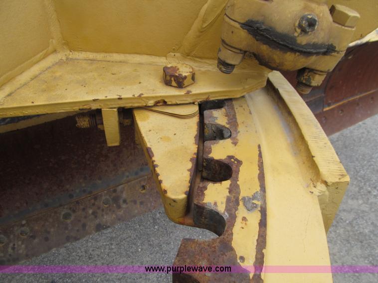 image for item D7376 1962 Caterpillar 12E motor grader