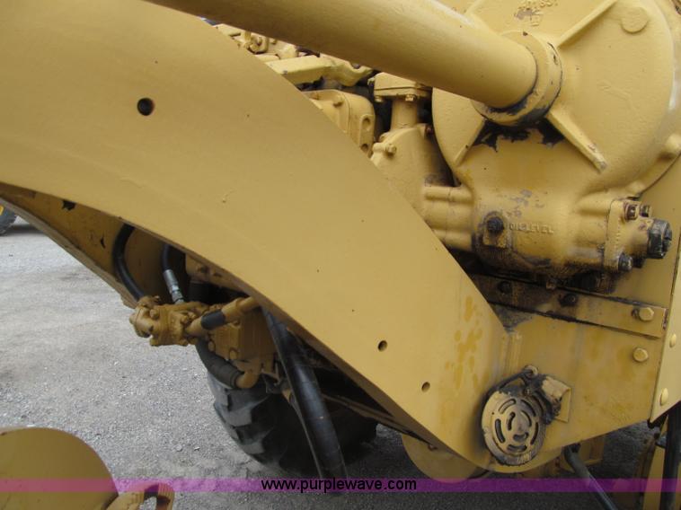 image for item D7376 1962 Caterpillar 12E motor grader