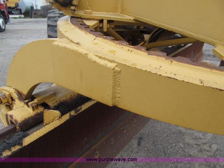 image for item D7376 1962 Caterpillar 12E motor grader