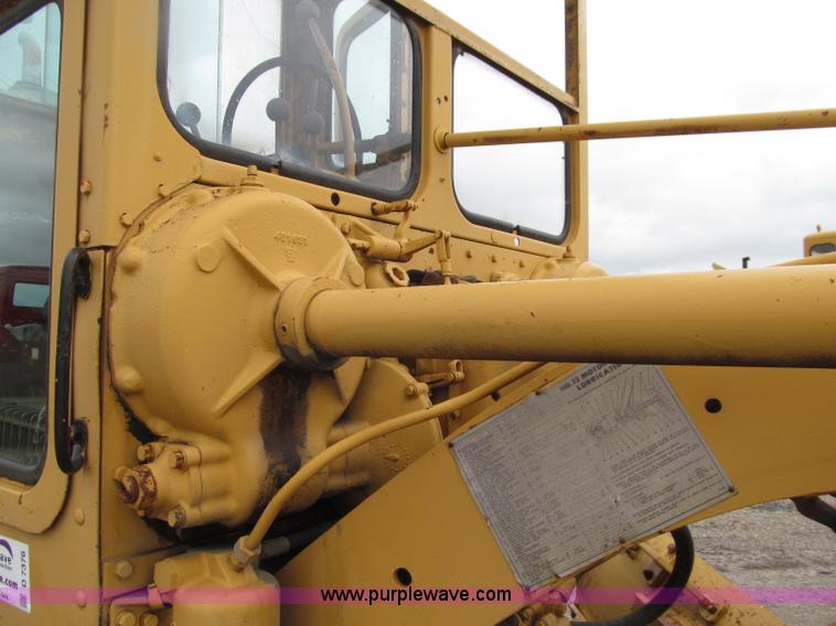 image for item D7376 1962 Caterpillar 12E motor grader
