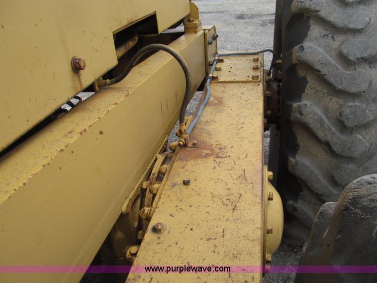 image for item D7376 1962 Caterpillar 12E motor grader
