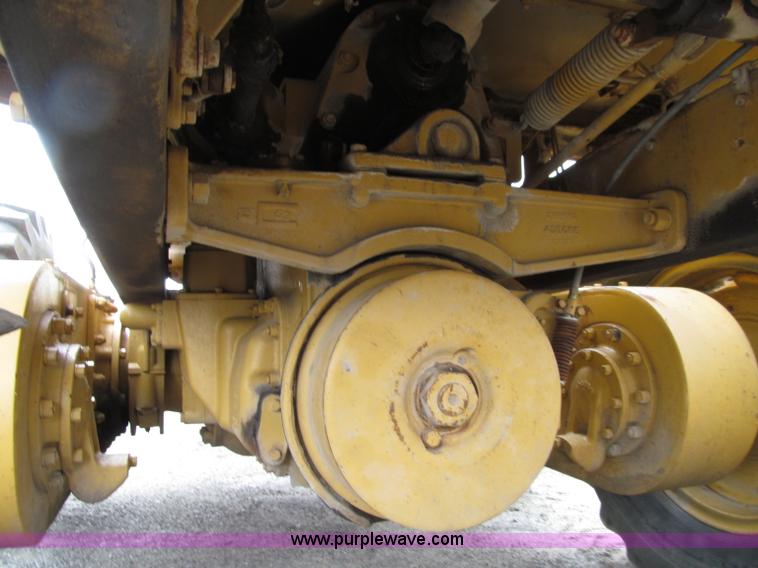 image for item D7376 1962 Caterpillar 12E motor grader