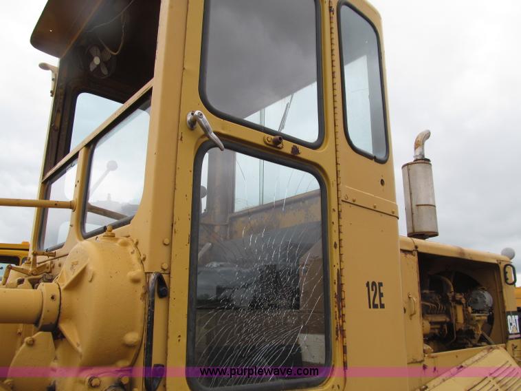 image for item D7376 1962 Caterpillar 12E motor grader