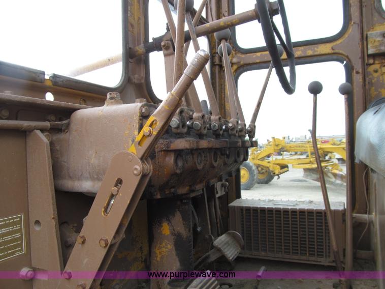 image for item D7376 1962 Caterpillar 12E motor grader