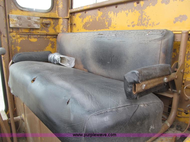 image for item D7376 1962 Caterpillar 12E motor grader