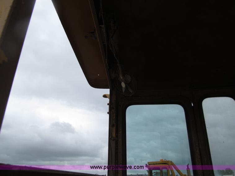 image for item D7376 1962 Caterpillar 12E motor grader