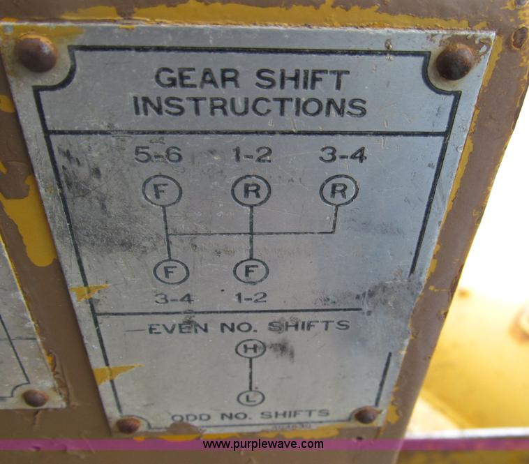 image for item D7376 1962 Caterpillar 12E motor grader