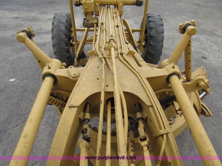 image for item D7376 1962 Caterpillar 12E motor grader