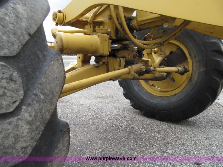 image for item D7377 1963 Caterpillar 12E motor grader