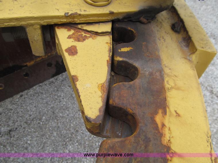 image for item D7377 1963 Caterpillar 12E motor grader