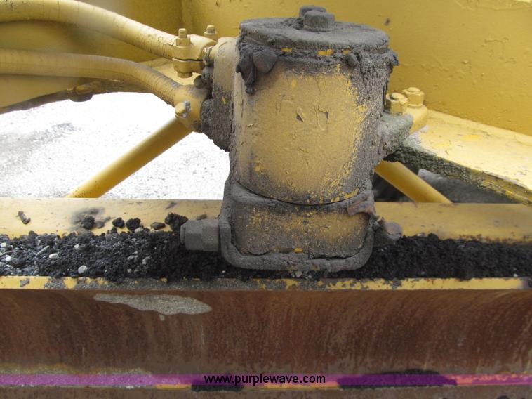 image for item D7377 1963 Caterpillar 12E motor grader