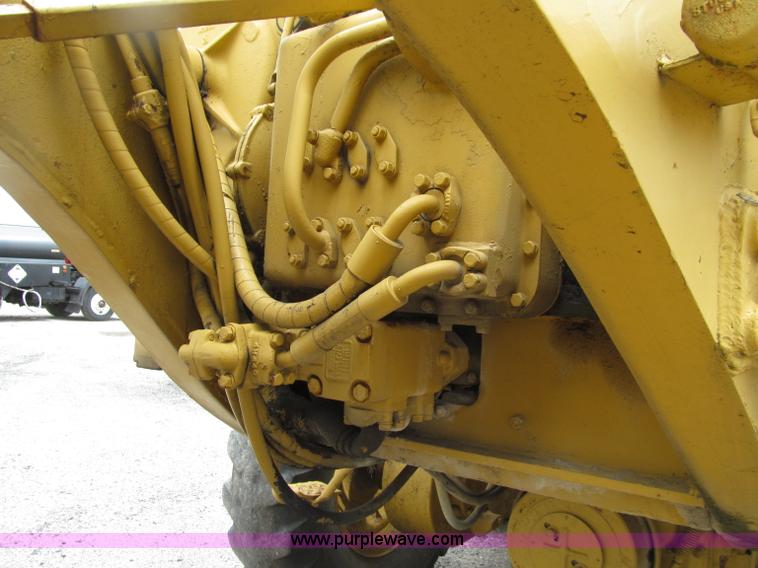 image for item D7377 1963 Caterpillar 12E motor grader