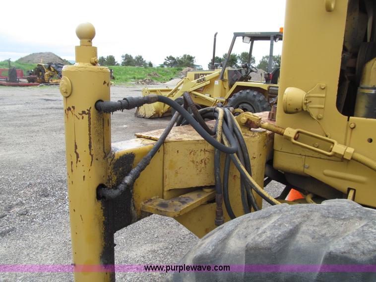 image for item D7377 1963 Caterpillar 12E motor grader