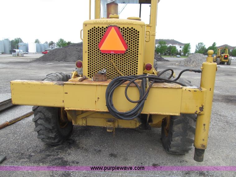 image for item D7377 1963 Caterpillar 12E motor grader