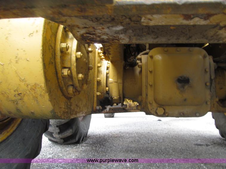 image for item D7377 1963 Caterpillar 12E motor grader