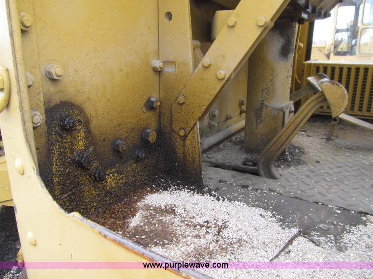 image for item D7377 1963 Caterpillar 12E motor grader