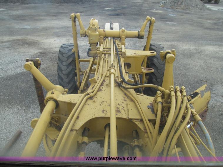 image for item D7377 1963 Caterpillar 12E motor grader