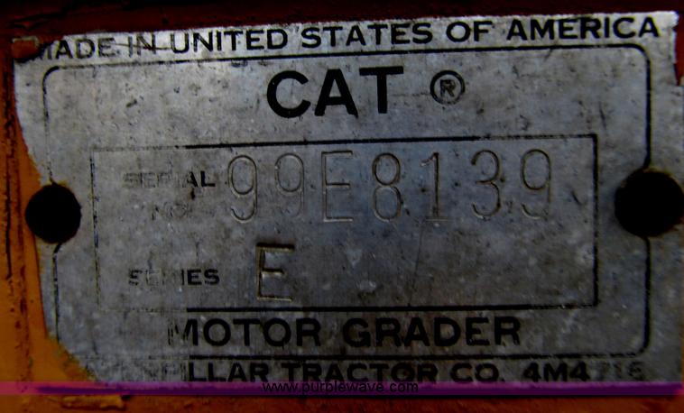 image for item D7377 1963 Caterpillar 12E motor grader