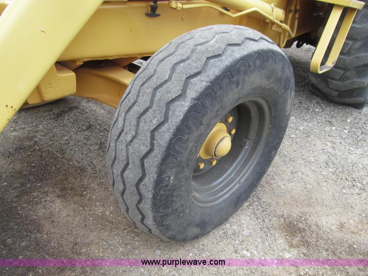 image for item D7378 1989 Case 480E backhoe