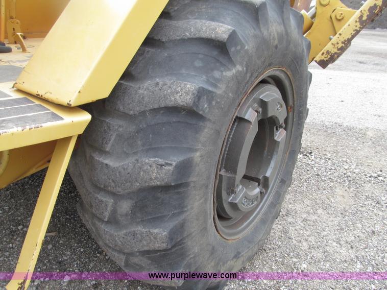 image for item D7378 1989 Case 480E backhoe