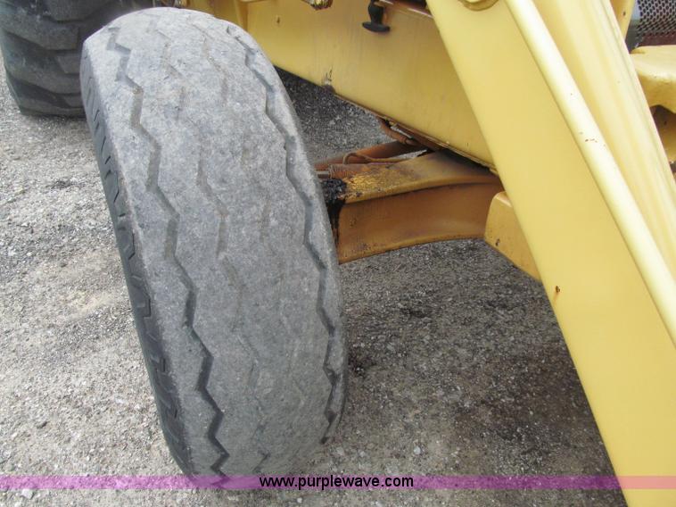 image for item D7378 1989 Case 480E backhoe