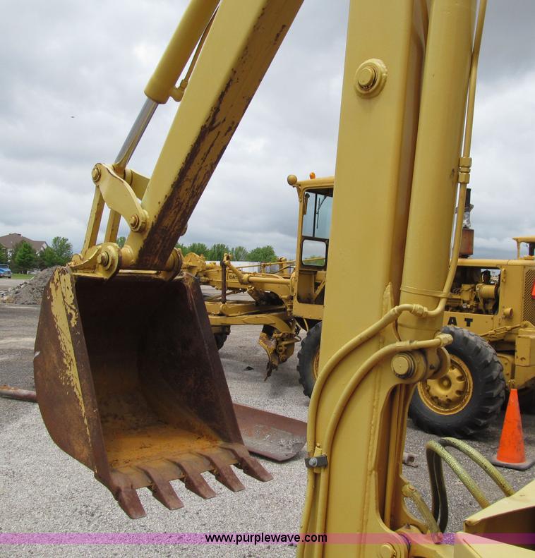 image for item D7378 1989 Case 480E backhoe