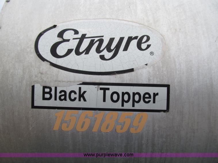 image for item D7379 1988 Volvo FE615 distributor truck