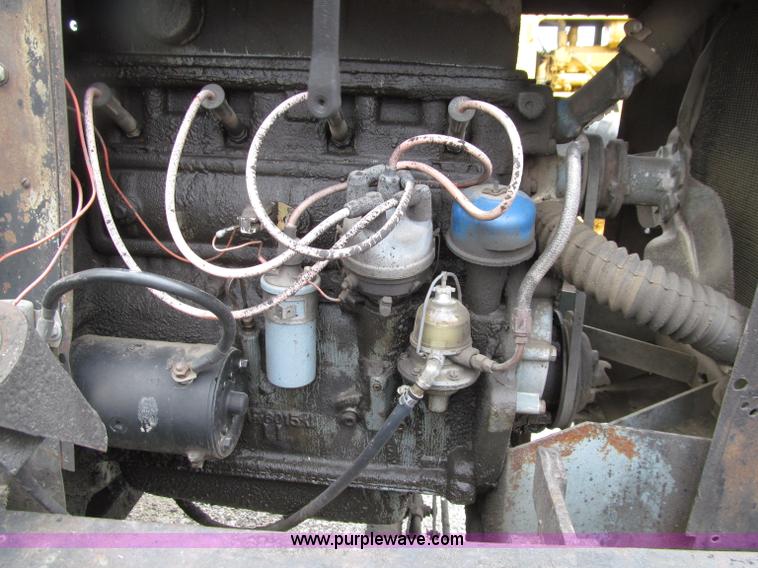 image for item D7379 1988 Volvo FE615 distributor truck