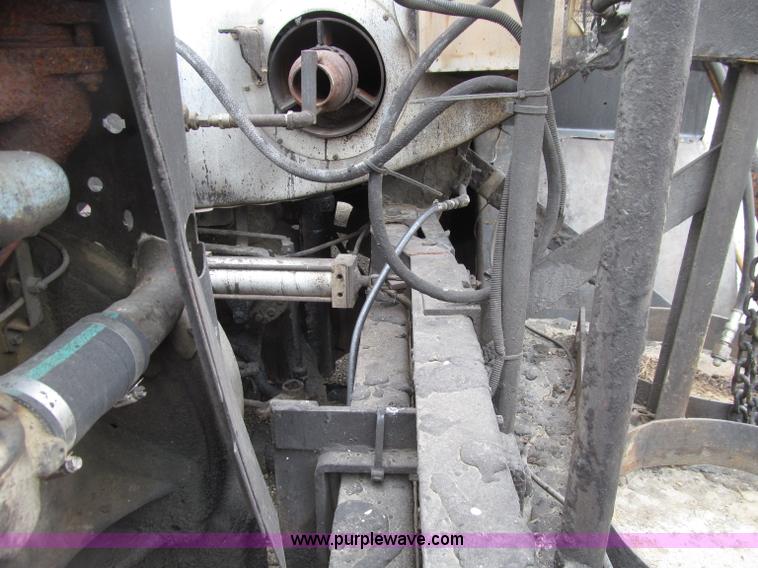 image for item D7379 1988 Volvo FE615 distributor truck