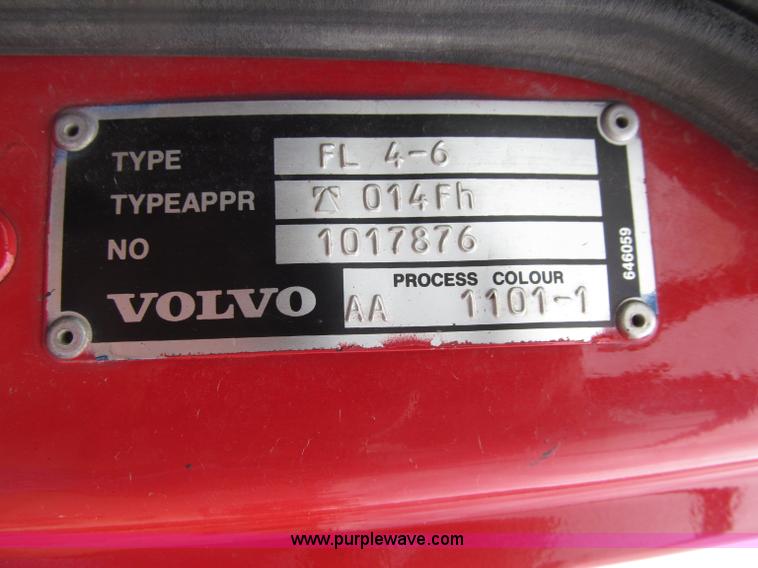 image for item D7379 1988 Volvo FE615 distributor truck