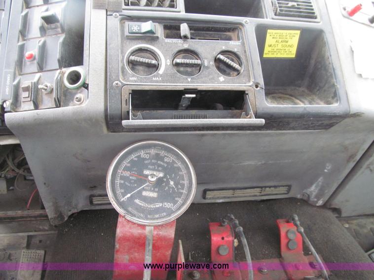 image for item D7379 1988 Volvo FE615 distributor truck