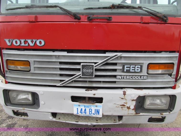 image for item D7381 1988 Volvo FE615 distributor truck