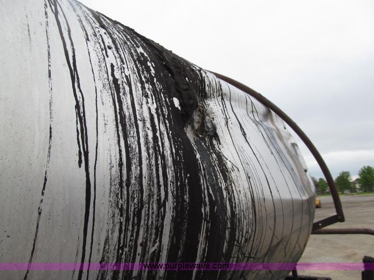 image for item D7381 1988 Volvo FE615 distributor truck