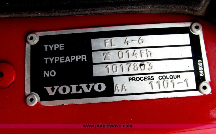 image for item D7381 1988 Volvo FE615 distributor truck