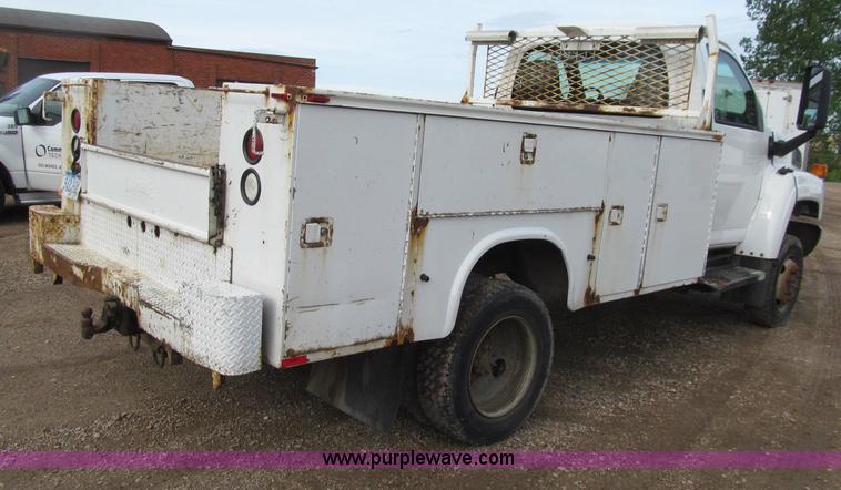image for item D7385 2005 Chevrolet C5500 service truck