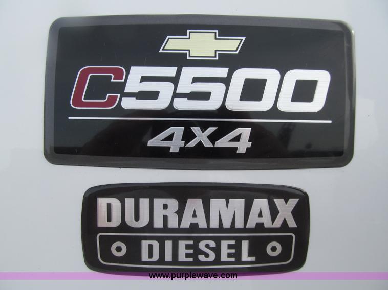 image for item D7385 2005 Chevrolet C5500 service truck
